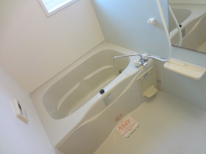 ストロベリーハウスⅡの物件内観写真