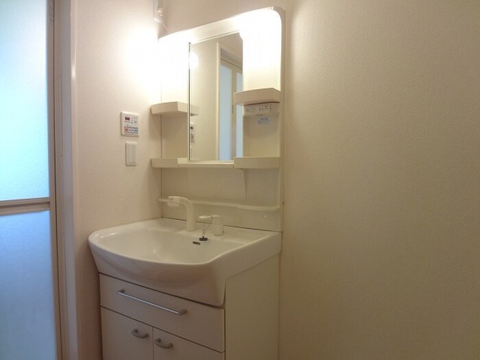 ストロベリーハウスⅡの物件内観写真