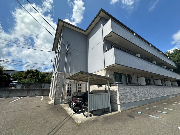 フラワ－タウン八木山の物件外観写真