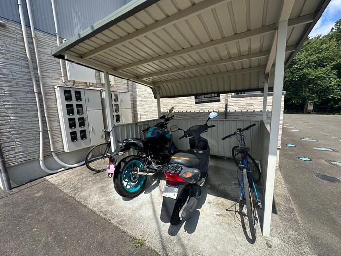 フラワ－タウン八木山の物件外観写真