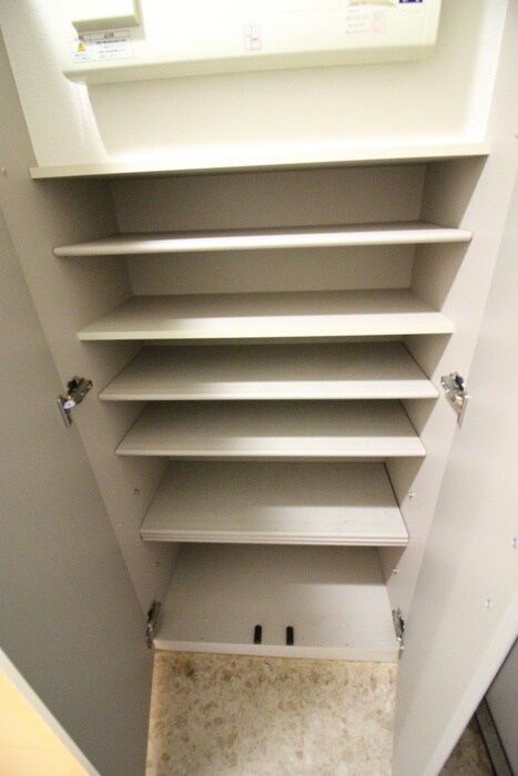 サンヴァ－リオ富沢東の物件内観写真