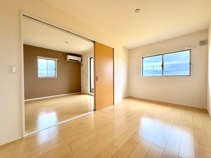 サンセットヒル東郷C棟の物件内観写真
