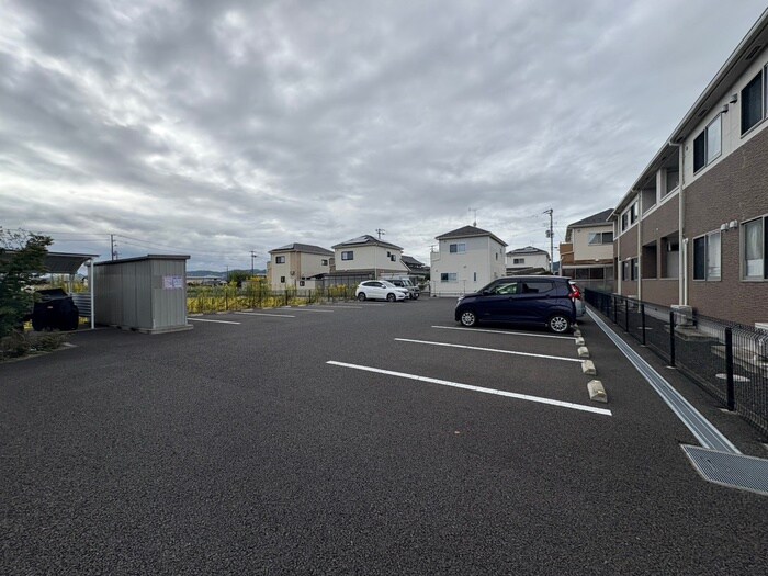 サンセットヒル東郷C棟の物件外観写真