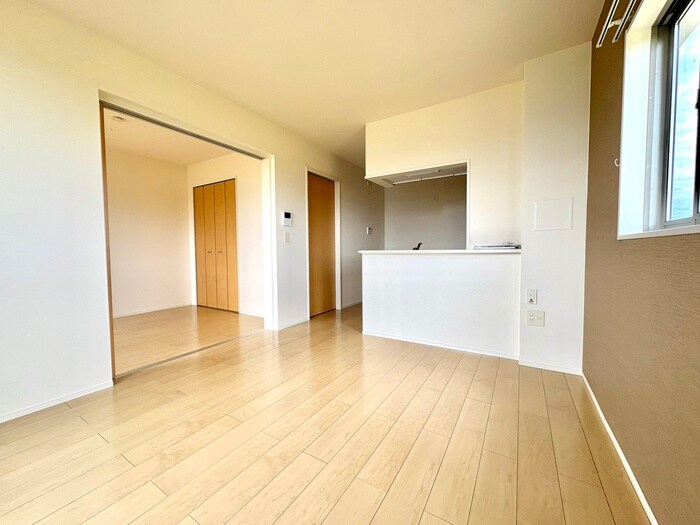 サンセットヒル東郷C棟の物件内観写真