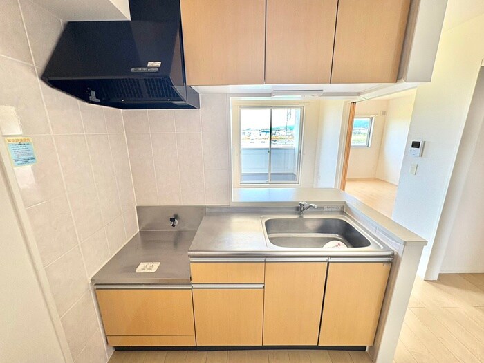 サンセットヒル東郷C棟の物件内観写真