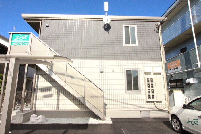 プランドールの物件外観写真