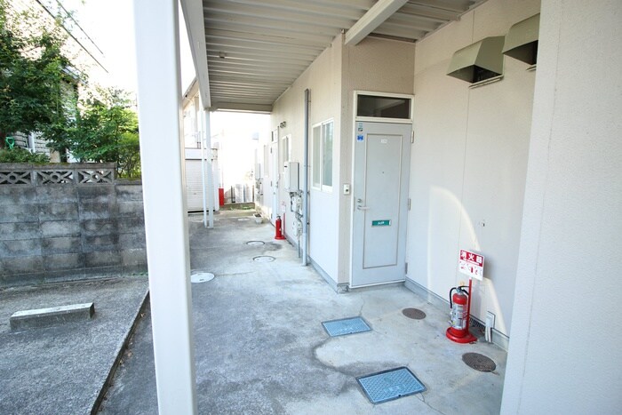 パークインサバトの物件外観写真