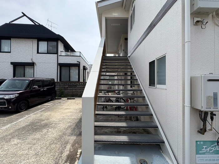 パークインサバトの物件外観写真