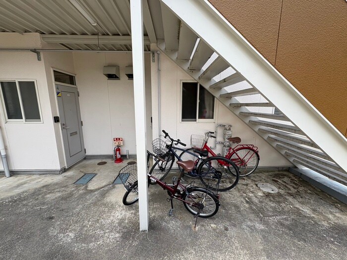 パークインサバトの物件外観写真