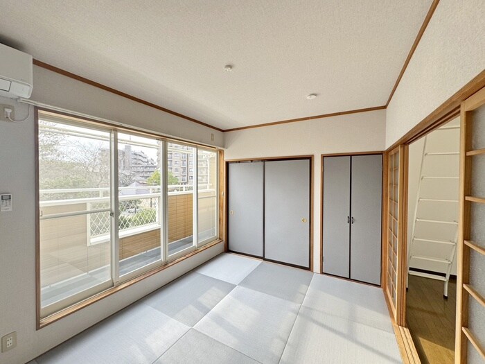 パークインサバトの物件内観写真