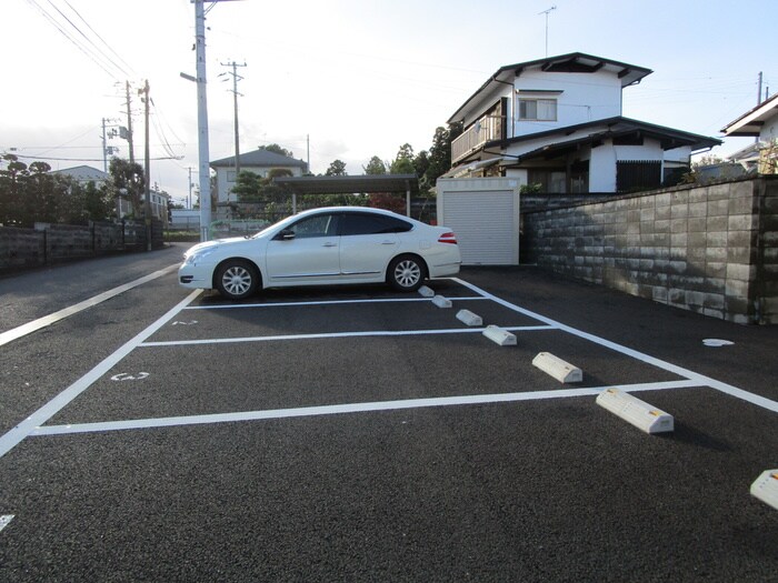 ラグジュアリーの物件外観写真