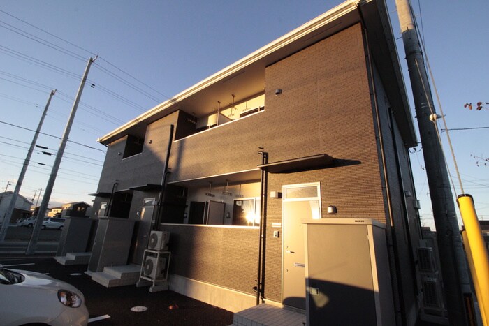 レーヴⅡ番館の物件外観写真