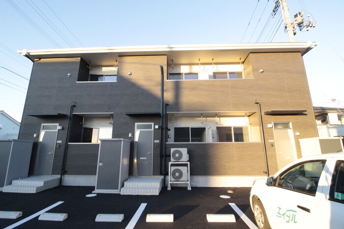 レーヴⅡ番館の物件外観写真