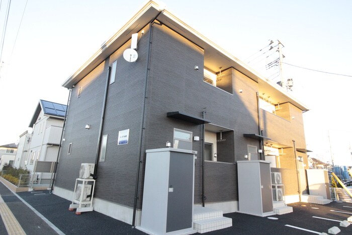 レーヴⅡ番館の物件外観写真