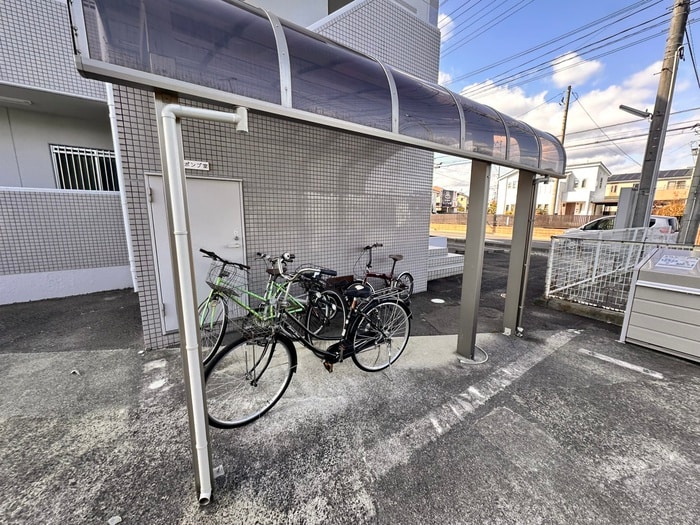 ファミールあやしの物件外観写真