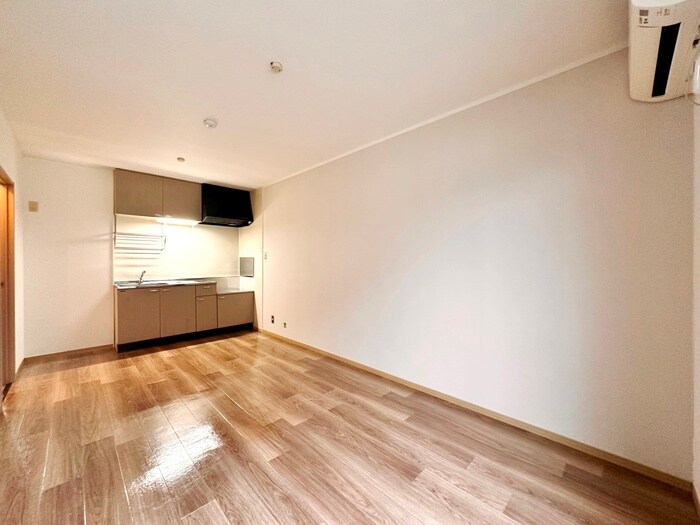 ロイヤルガーデン愛子Aの物件内観写真