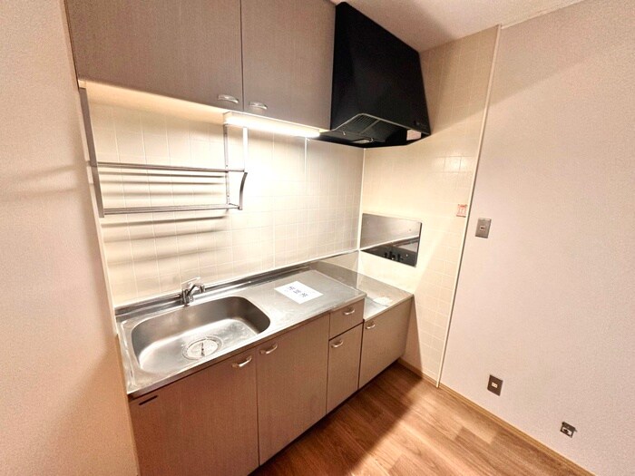 ロイヤルガーデン愛子Aの物件内観写真