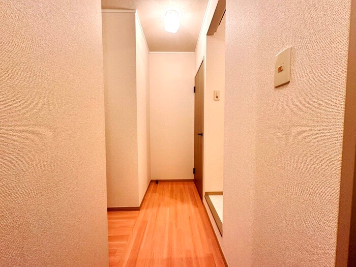 ロイヤルガーデン愛子Aの物件内観写真