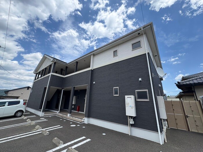 クレイドル栗生の物件外観写真