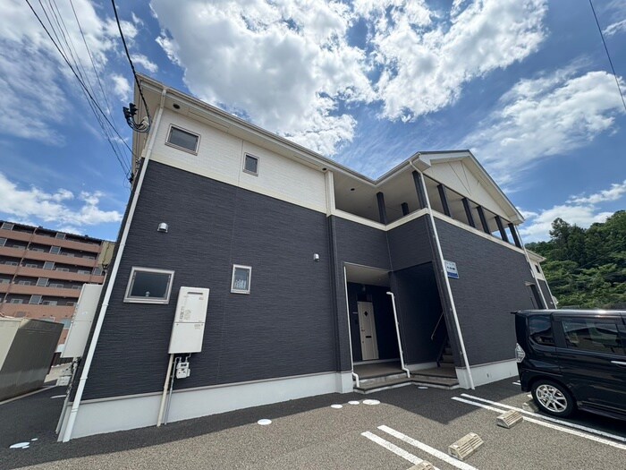 クレイドル栗生の物件外観写真