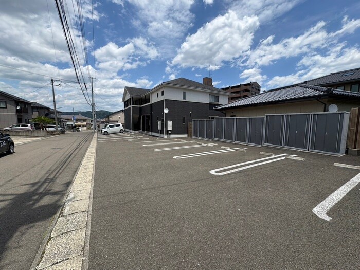 クレイドル栗生の物件外観写真