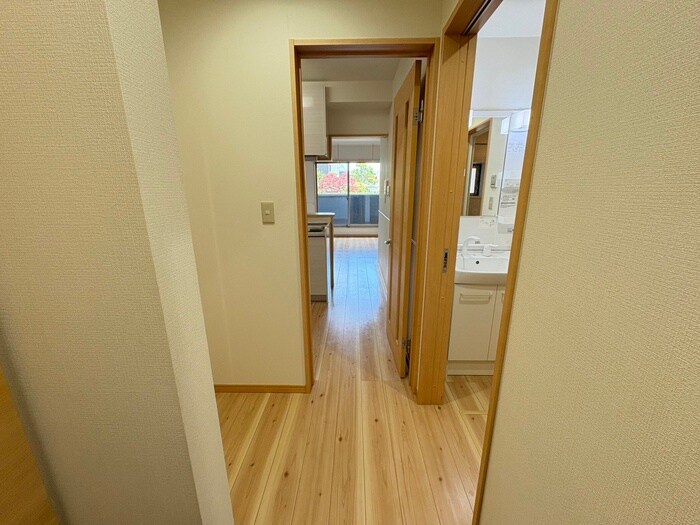 クレイドル栗生の物件内観写真