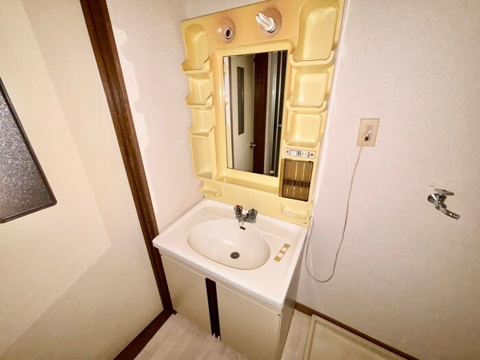 栗生コーポB棟の物件内観写真