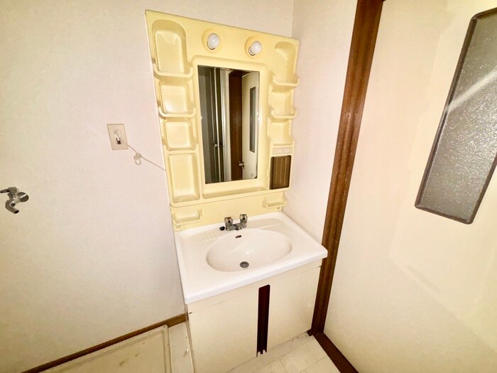 栗生コーポB棟の物件内観写真