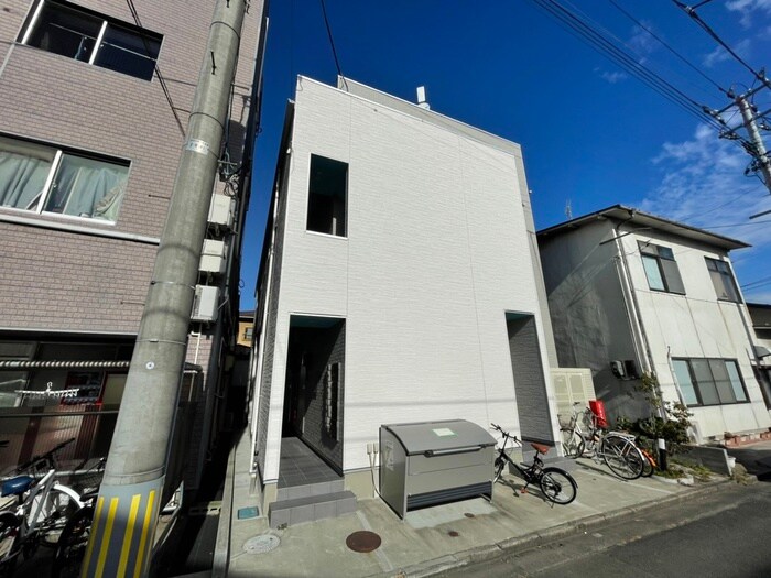 ヴァルムファーデンの物件外観写真