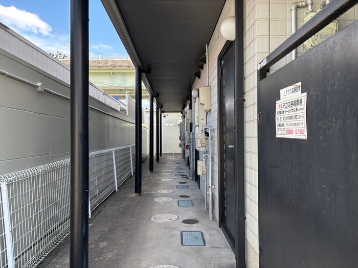 ロイヤルコ－トの物件外観写真