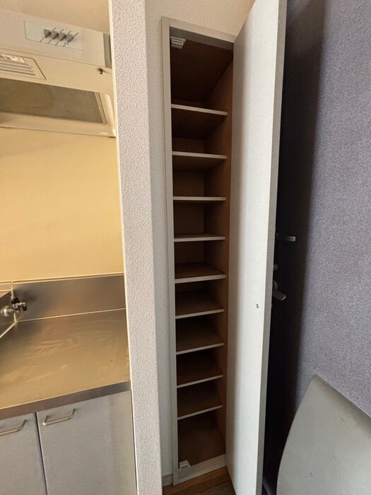 ロイヤルコ－トの物件内観写真