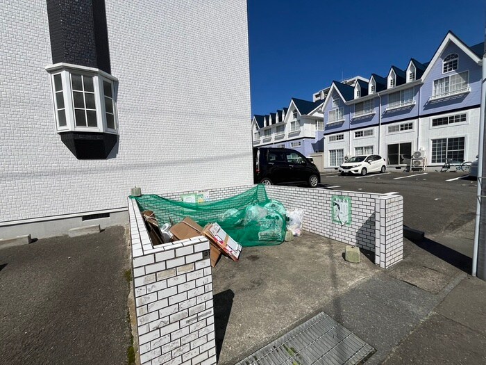 ﾎﾜｲﾄｷｬｯｽﾙ六丁の目ﾋﾞﾚｼﾞB棟の物件外観写真