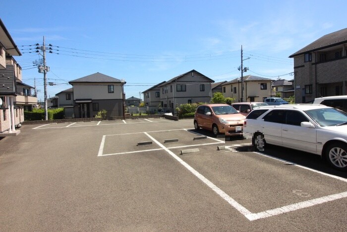 クレ－ル成田の物件外観写真