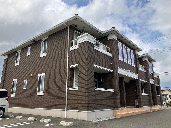 グランディールの物件外観写真