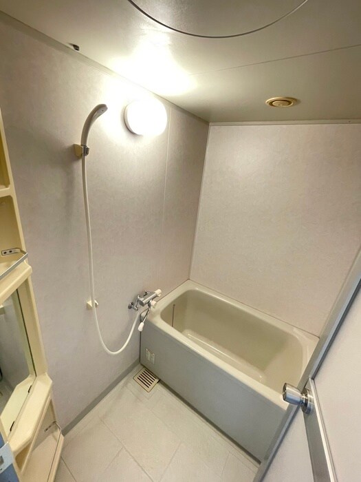 ヴィア－レＡ・Ｕの物件内観写真