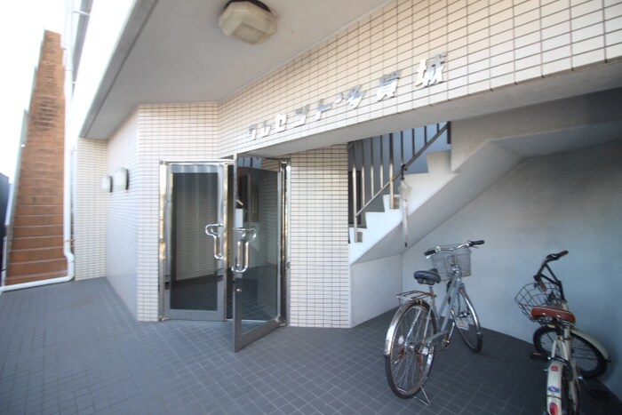 クレセント多賀城の物件外観写真