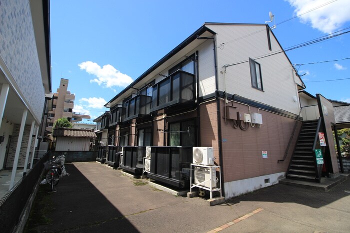 アイビーアレイの物件外観写真