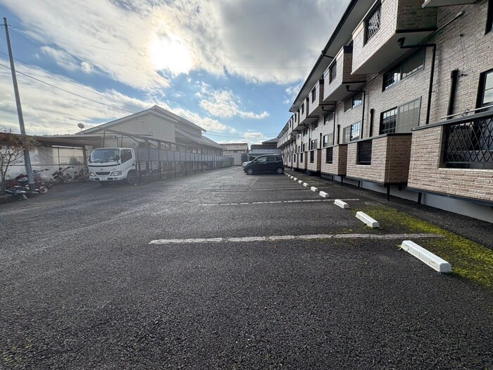 アヴァンセ富沢南七番館の物件外観写真