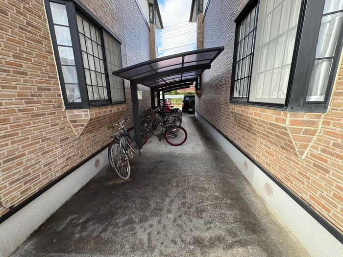 アヴァンセ富沢南七番館の物件外観写真