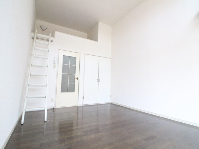 ﾎﾜｲﾄｷｬｯｽﾙ宮千代ビレジＢ棟の物件内観写真