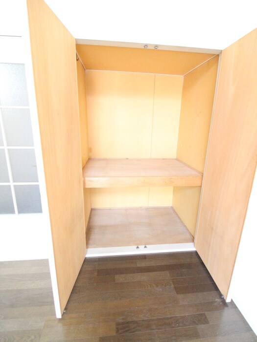 ﾎﾜｲﾄｷｬｯｽﾙ宮千代ビレジＢ棟の物件内観写真