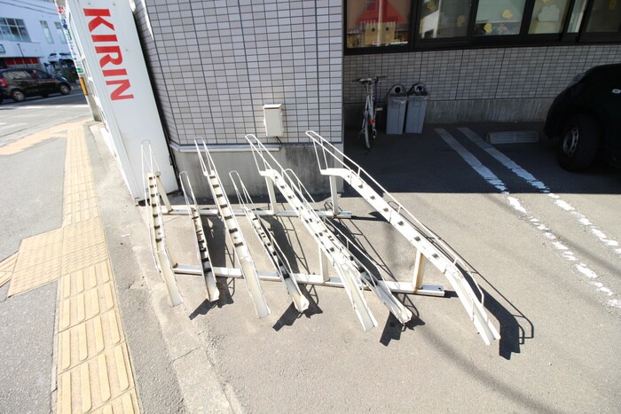 副都心ビル百番館木町通りの物件外観写真