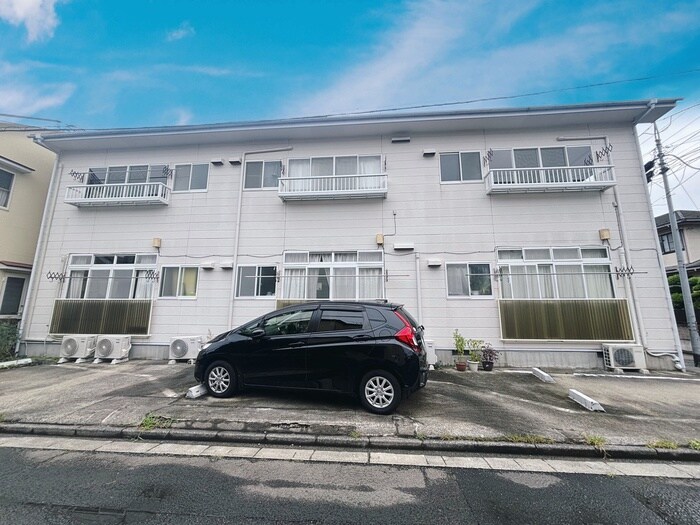 コーポファミーユの物件外観写真