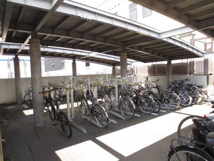 リッツコート泉中央の物件外観写真