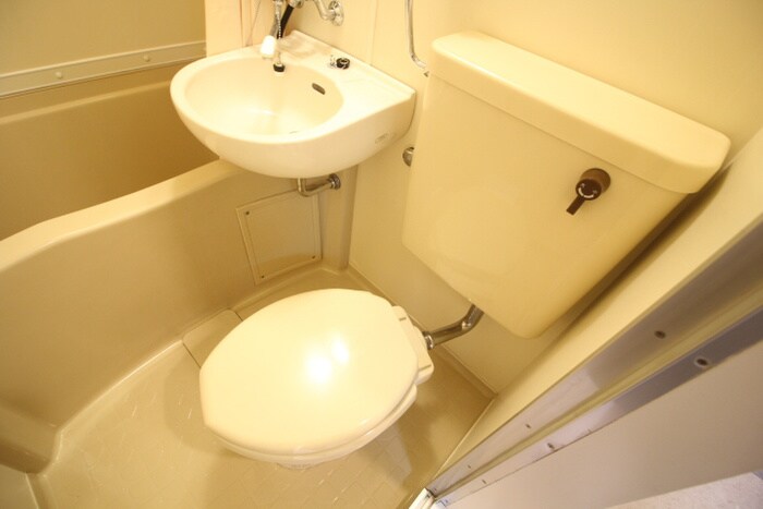 レジデンス花京院の物件内観写真