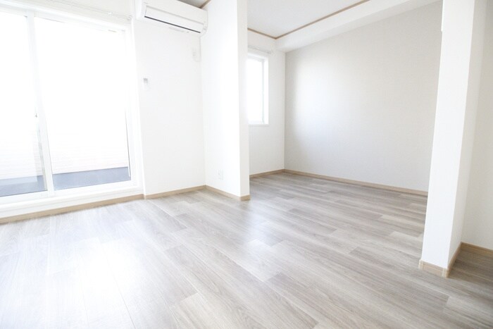 メリディアンなないろの里参番館の物件内観写真