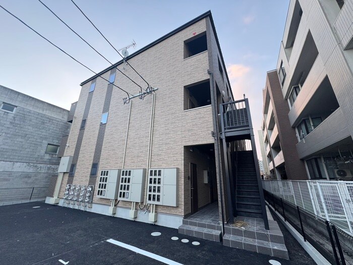 アンセル泉中央の物件外観写真