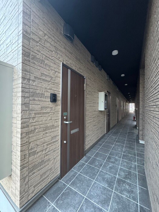 アンセル泉中央の物件外観写真