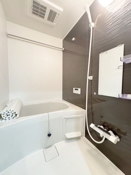 アンセル泉中央の物件内観写真