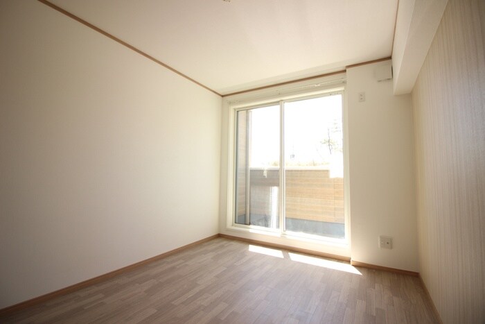 メリディアン南中山の物件内観写真